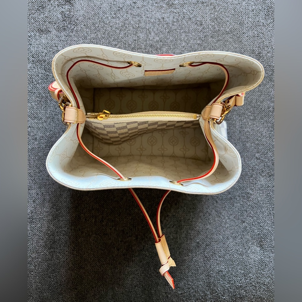 Louis Vuitton Pink and Gold Shoulder Bag - Picture 4 of 7